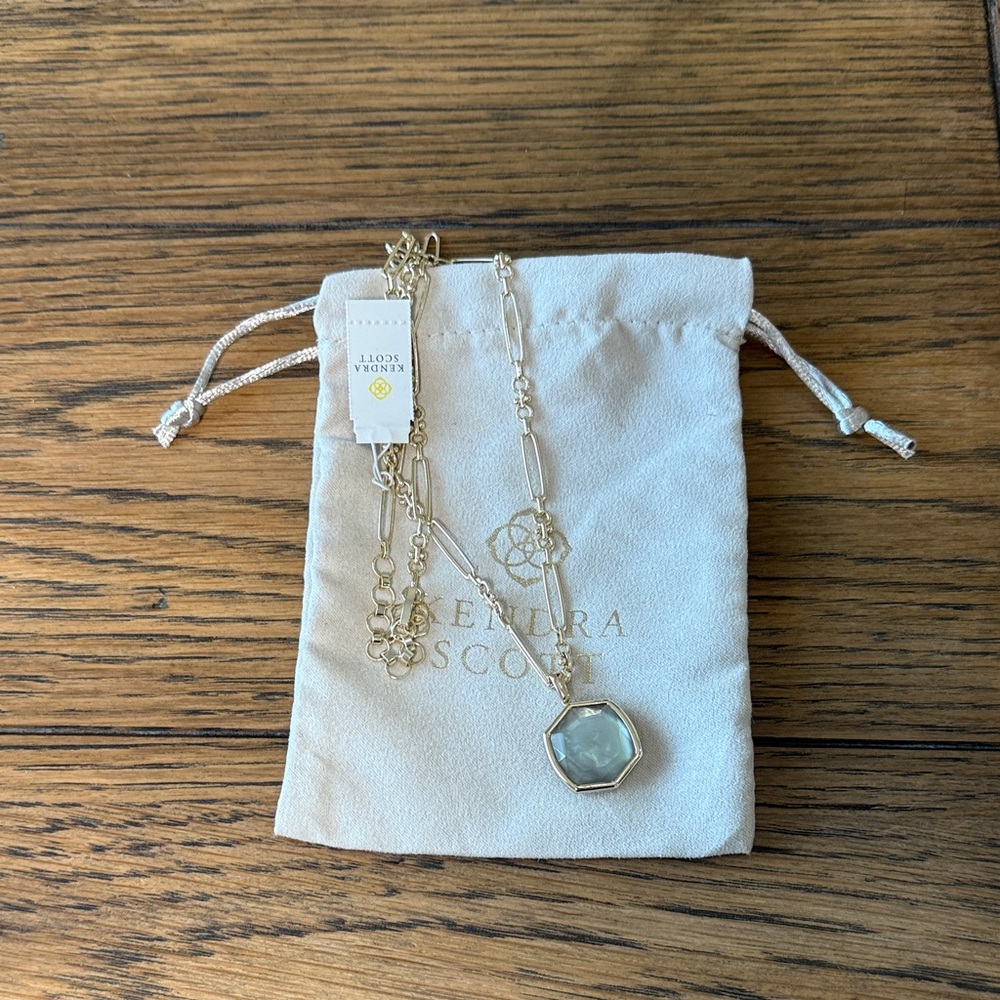 Kendra Scott Gold Pendant Necklace - Picture 2 of 5